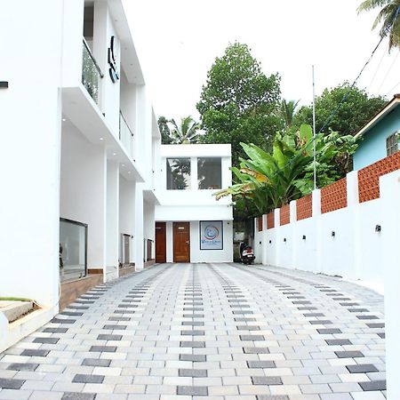 Wavealokam Beach Retreat Varkala Bagian luar foto